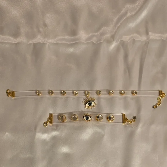 Kurt Geiger Gold and Clear Woman Necklace & Bracelet Set - Picture 2 of 3